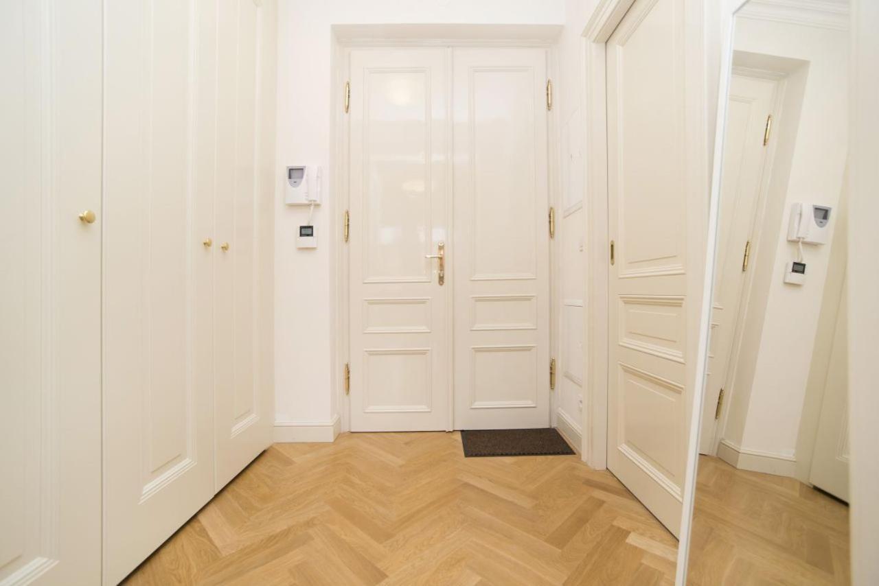 Milosrdnych Apartments Prága Szoba fotó